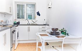 Emerald Apartments A Star Proximity